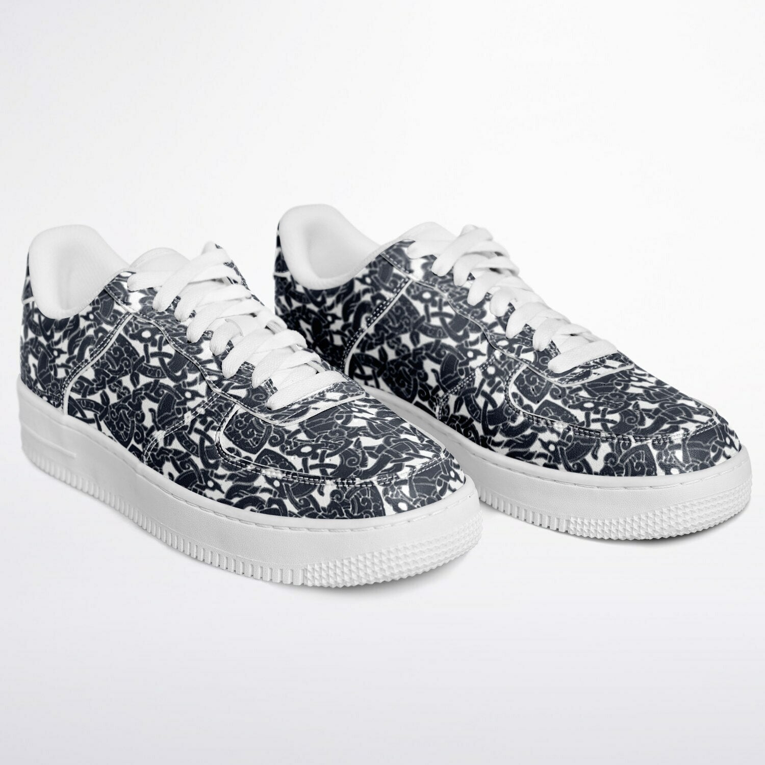 Jelling Pattern Sneakers