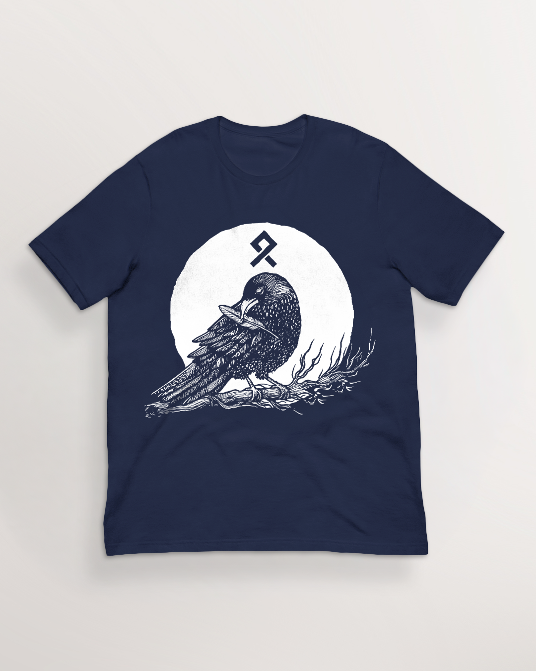 Muninn plucking feathers T-Shirt