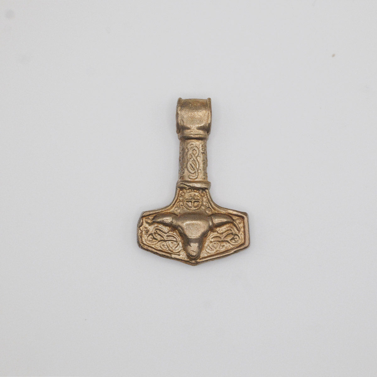 Fylgja Auroch Mjölnir