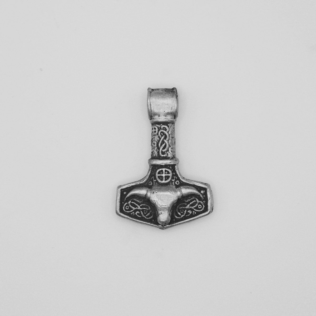 Fylgja Auroch Mjölnir