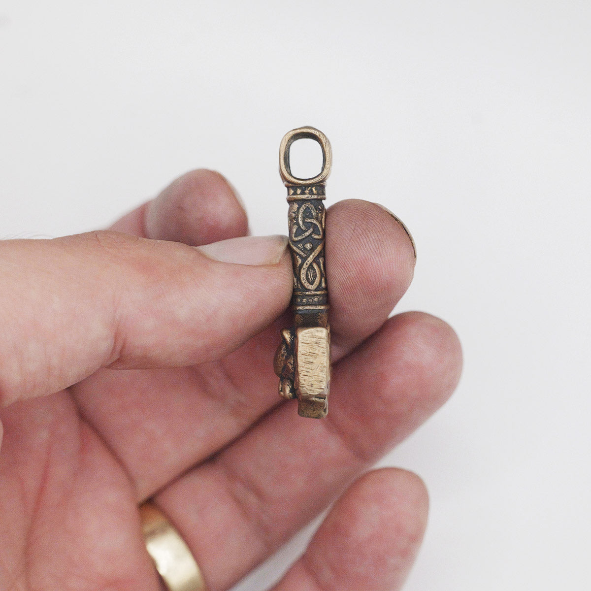 Fylgja Wolf Mjölnir