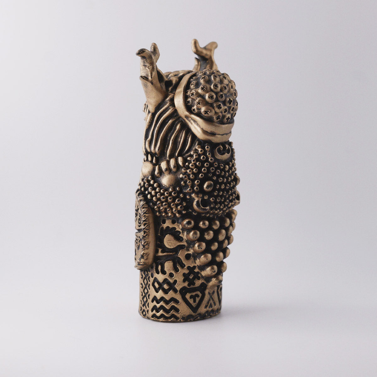 Raun Statue