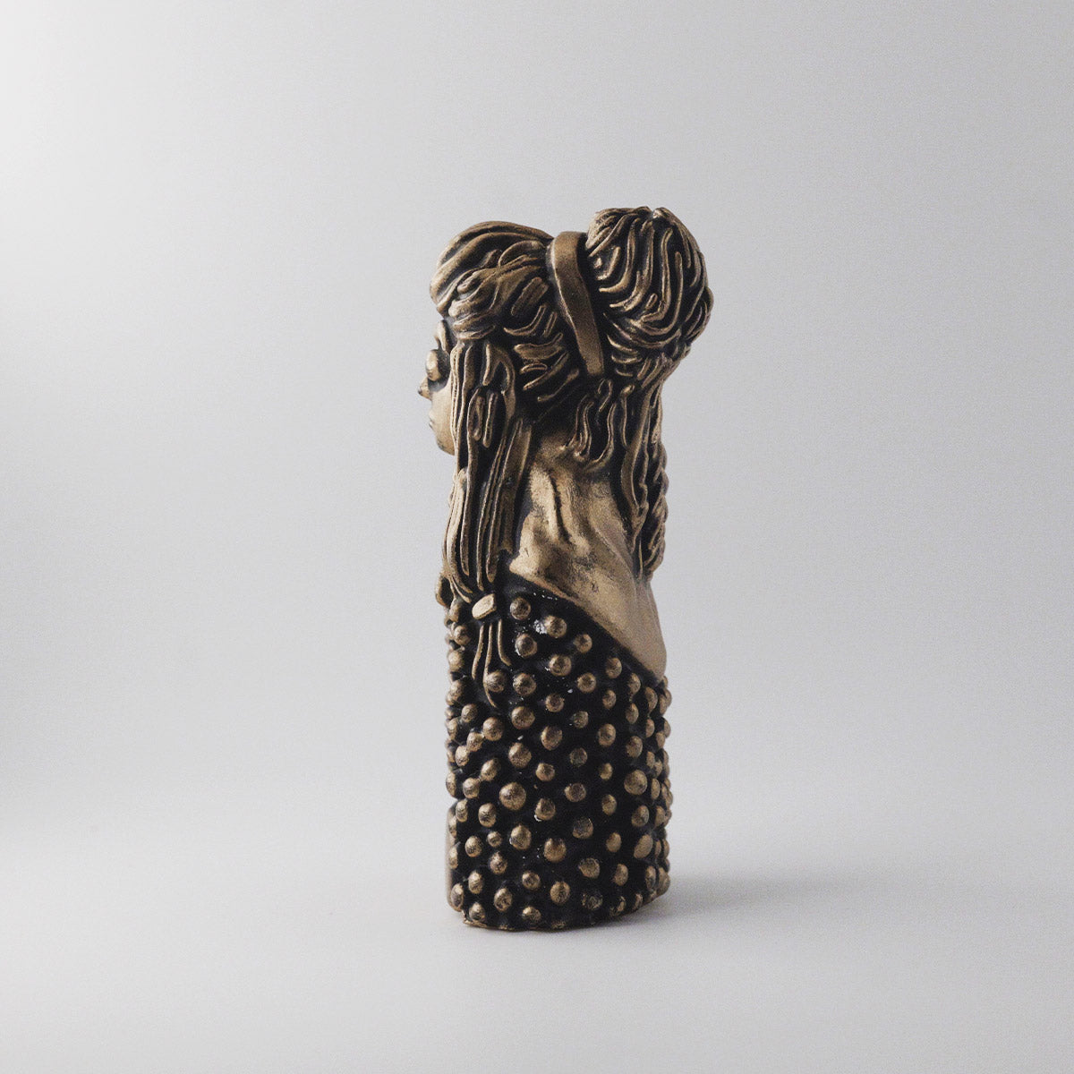 Thrud Statue