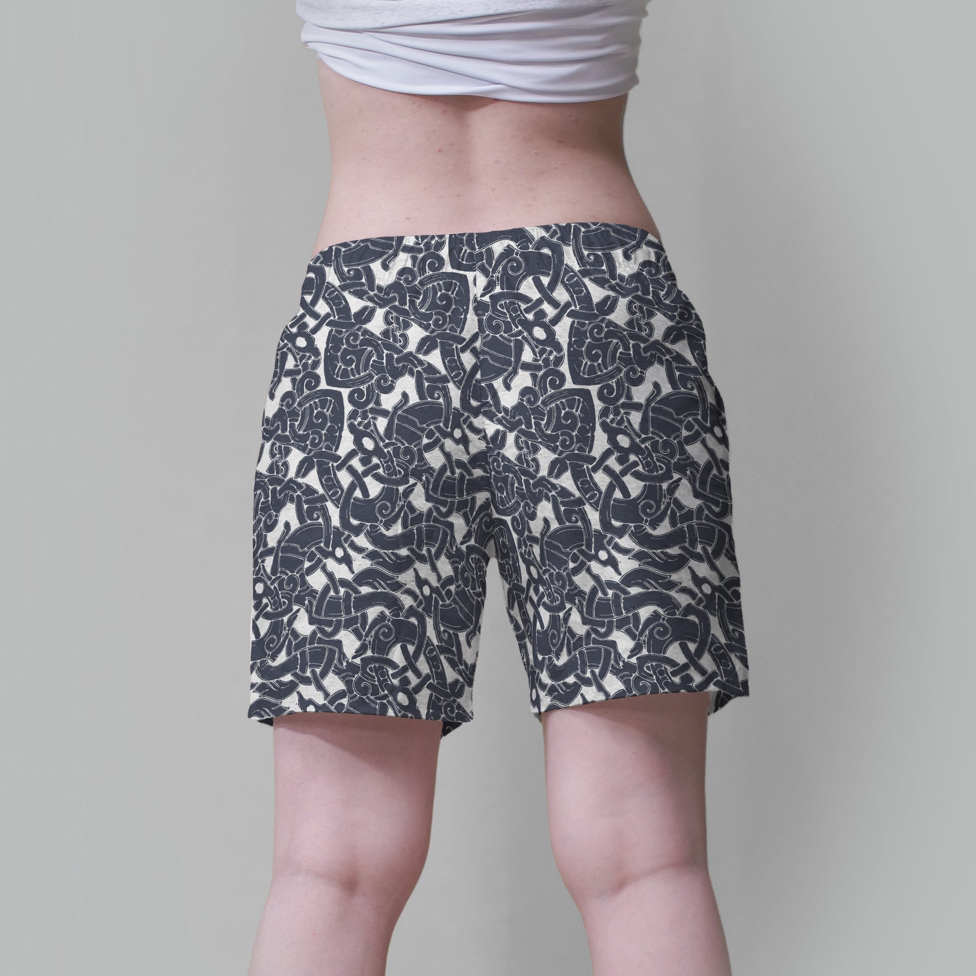 Jelling Wolf Pattern Shorts